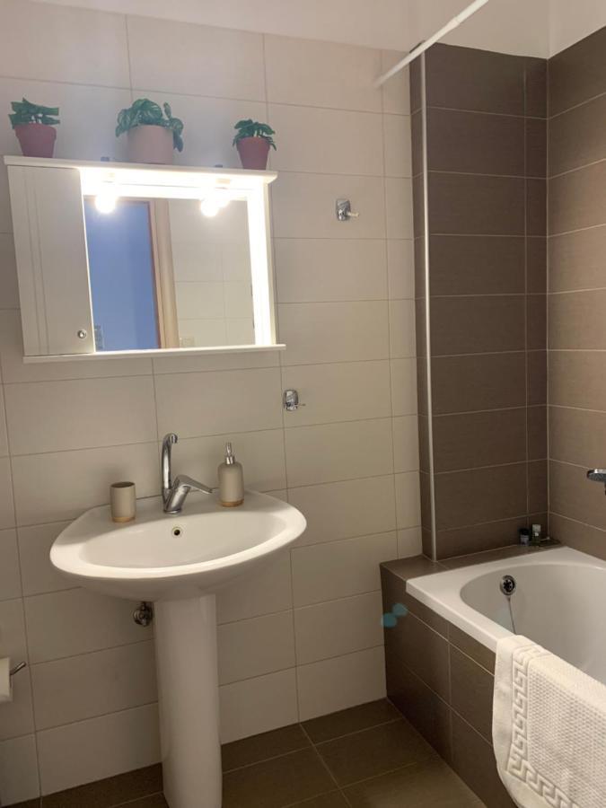 The Grey Apartments Volos Luaran gambar